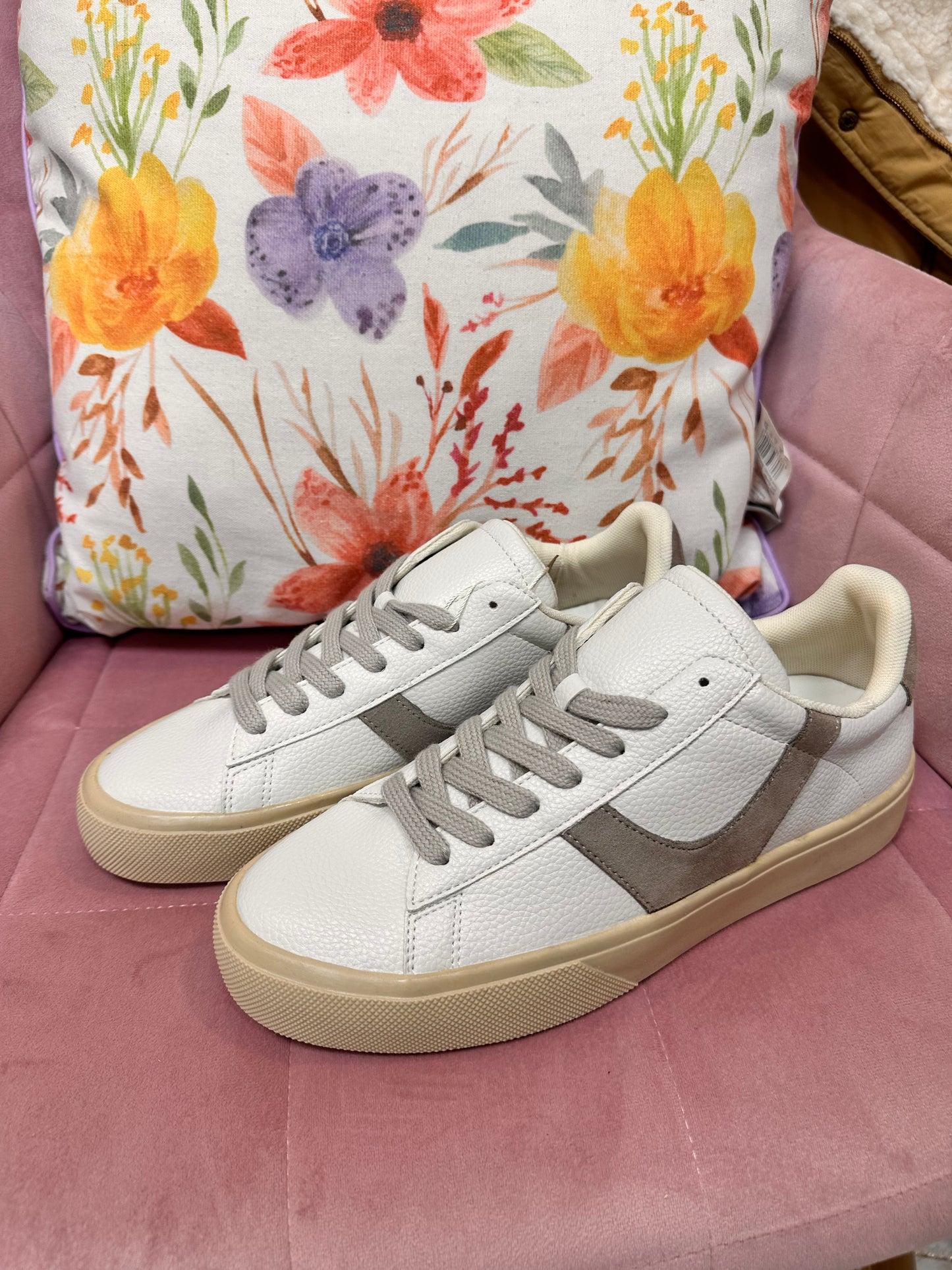 Zapatillas básicas para tu día a día