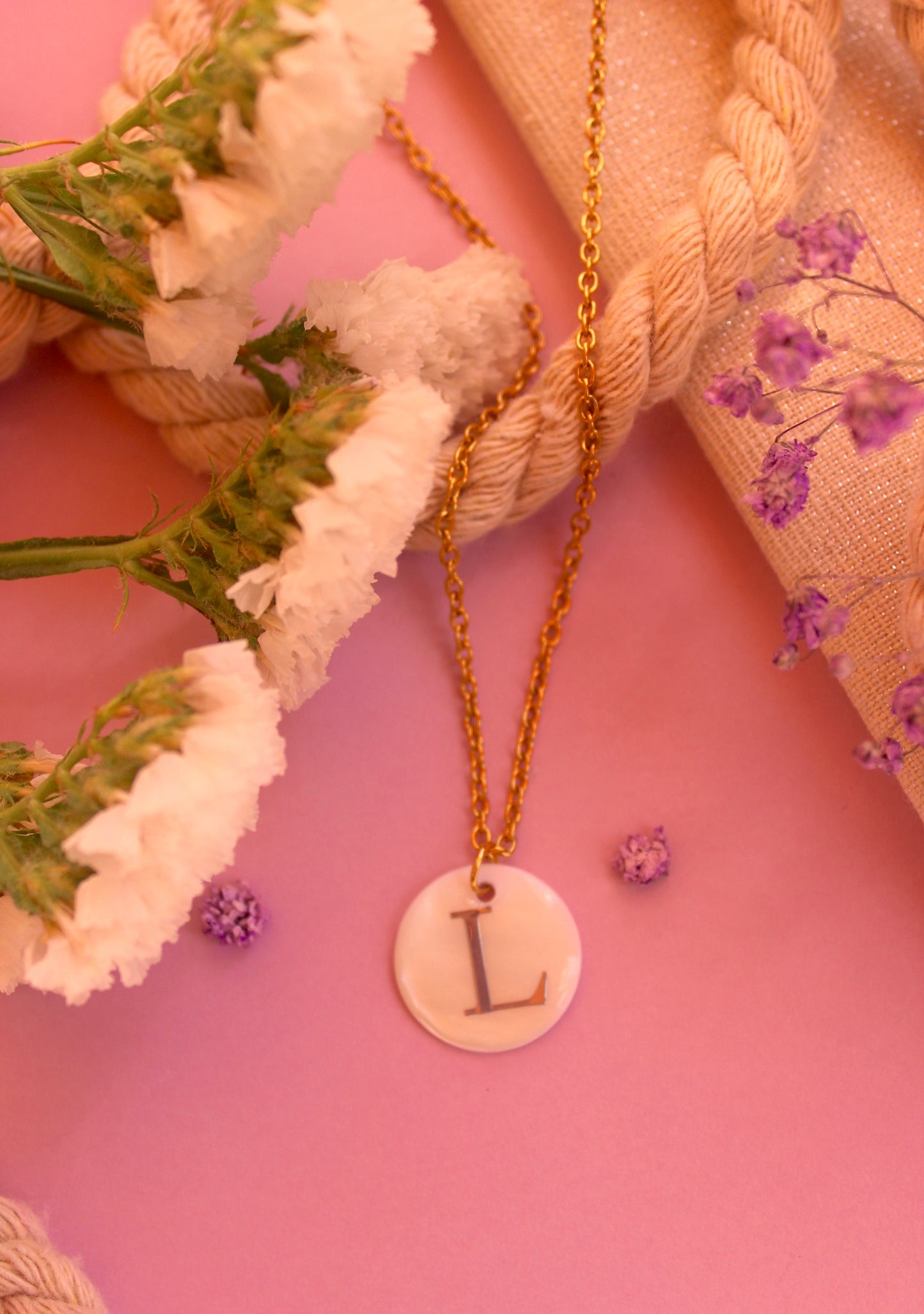 Collar inicial nácar