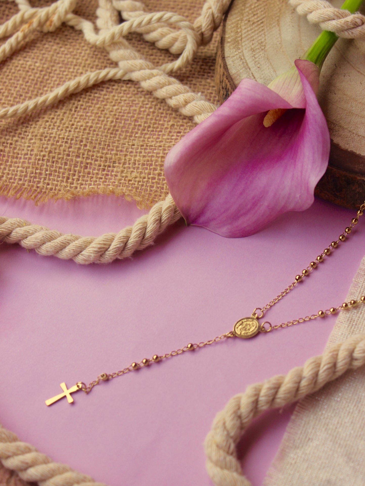 Collar rosario dorado