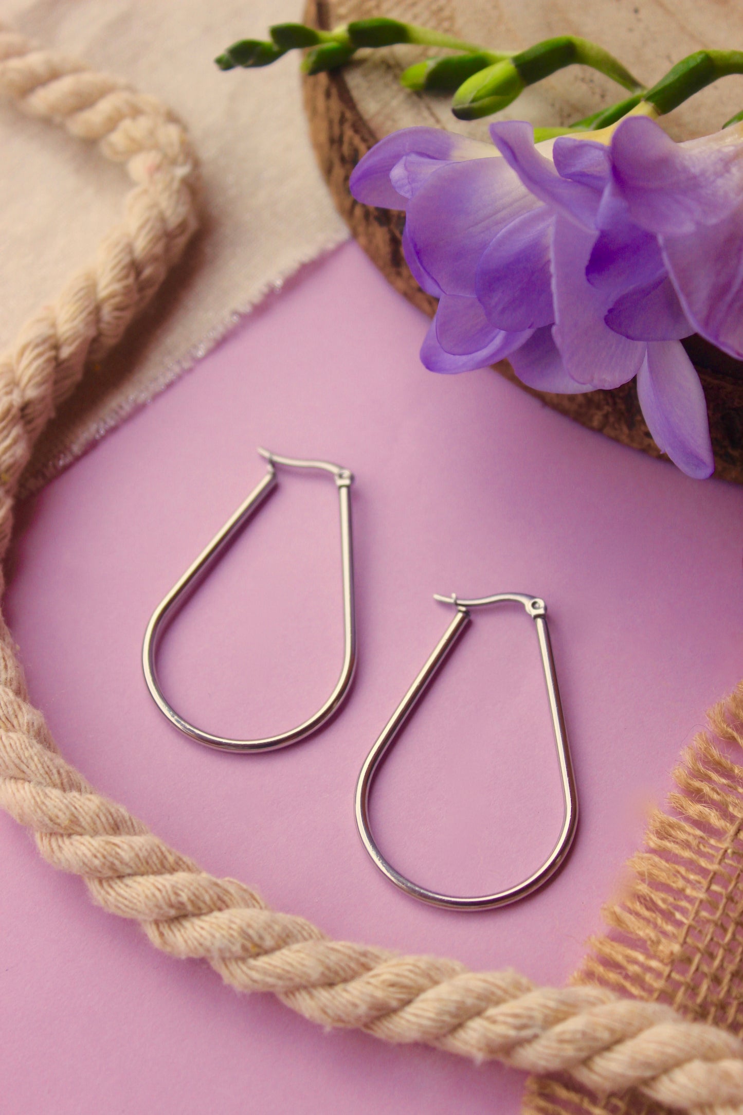 Pendientes gotas plateados