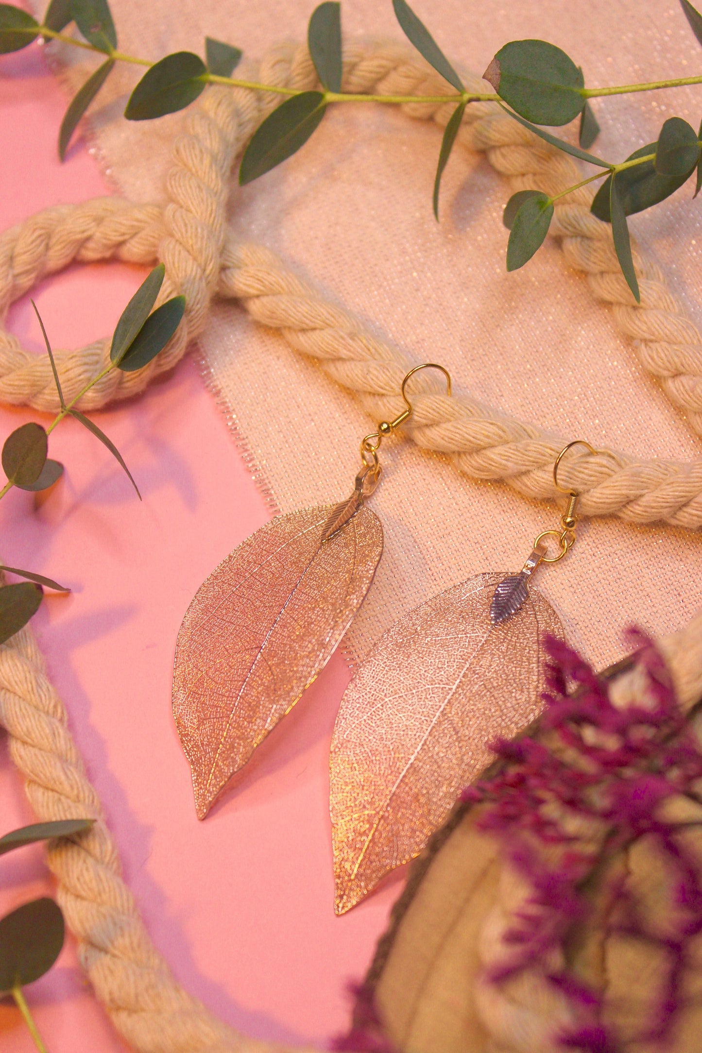 Pendientes hojas oro rosa
