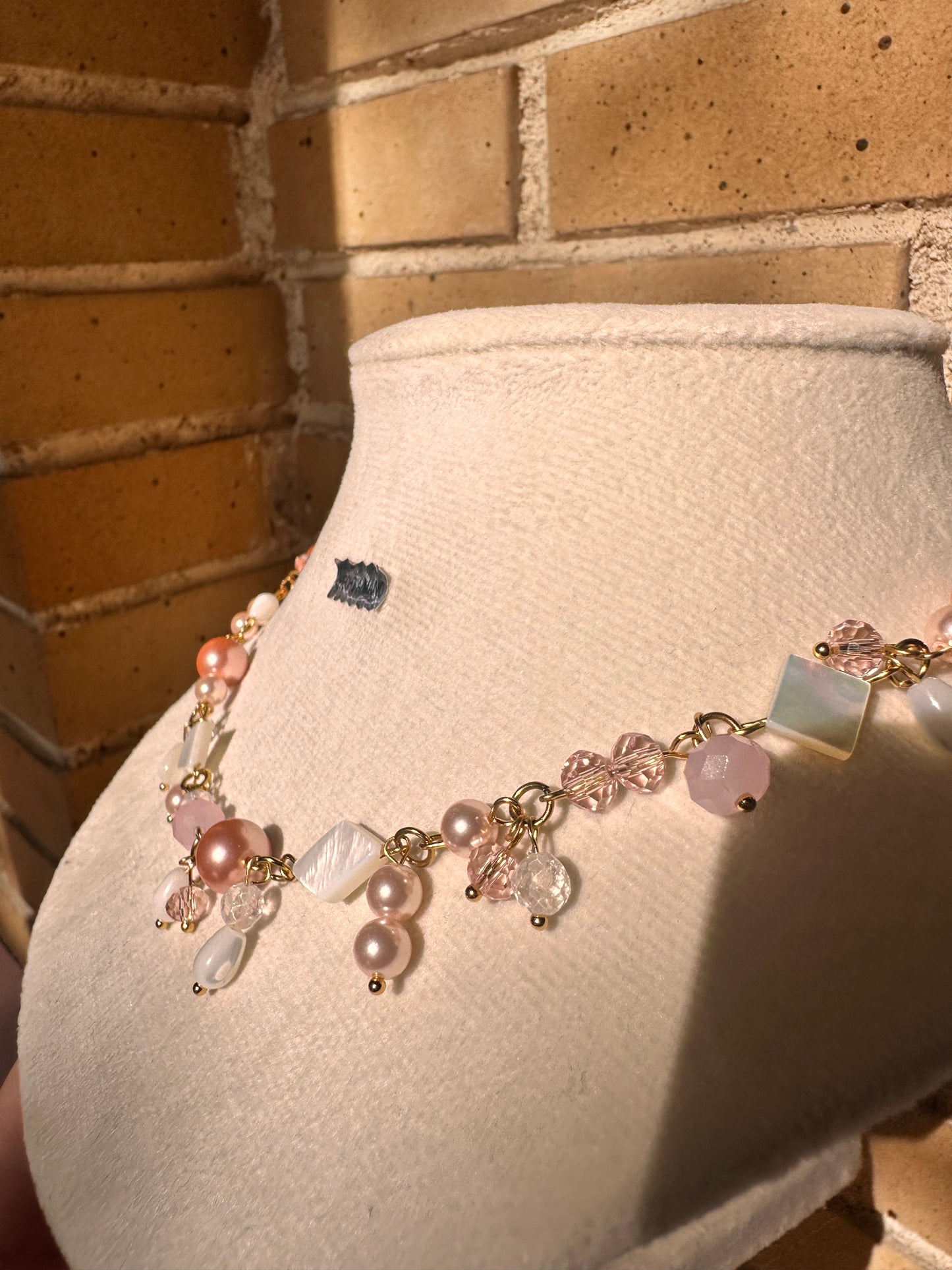 Collar sexteen dorado rosa