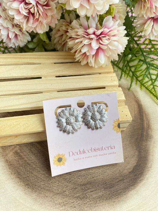 Pendientes girasoles plateados