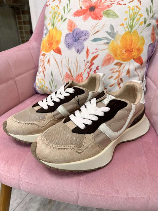 Deportivas beige de tonos marrones