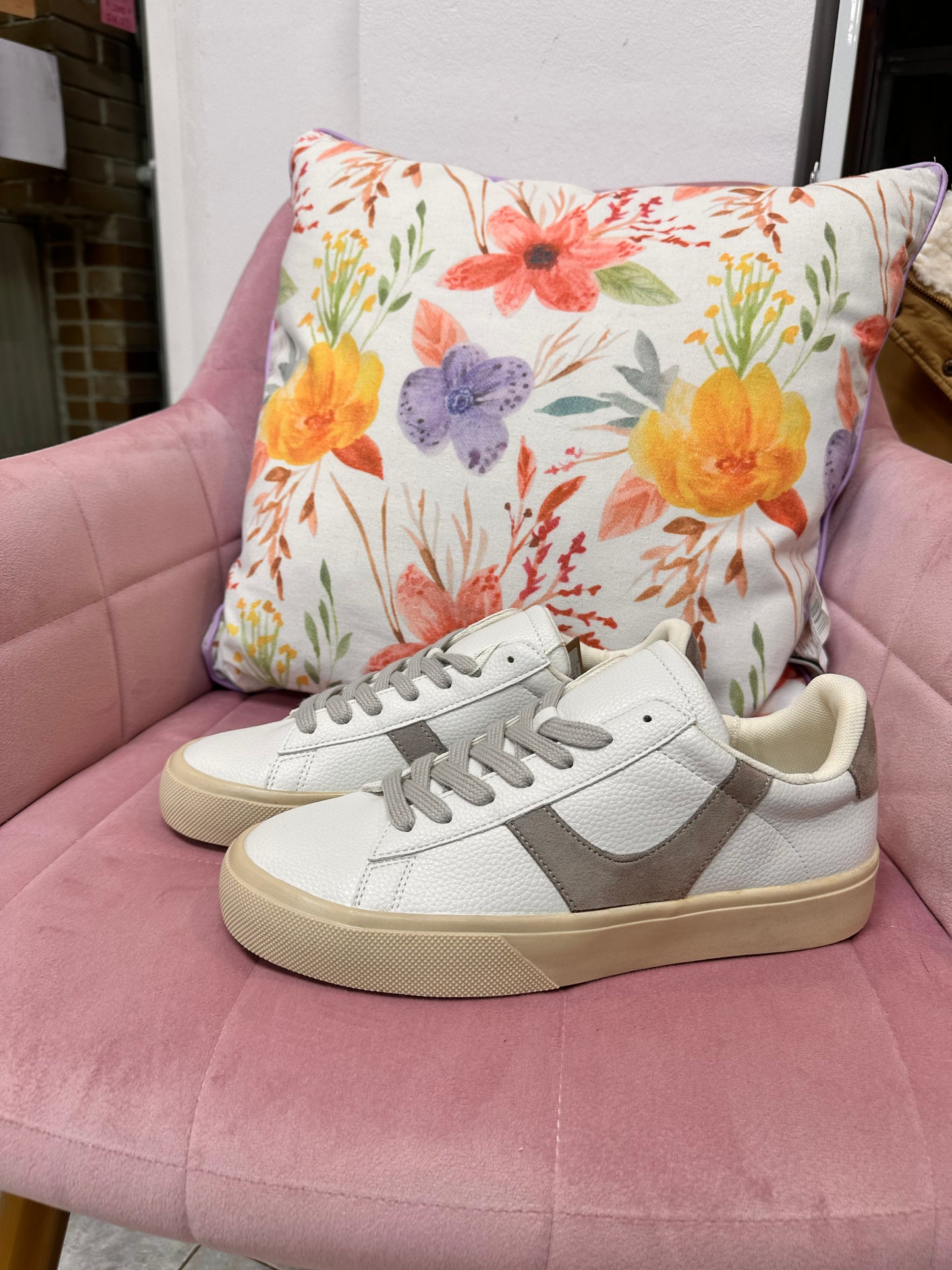 Zapatillas básicas para tu día a día