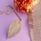 Collar hoja dorada